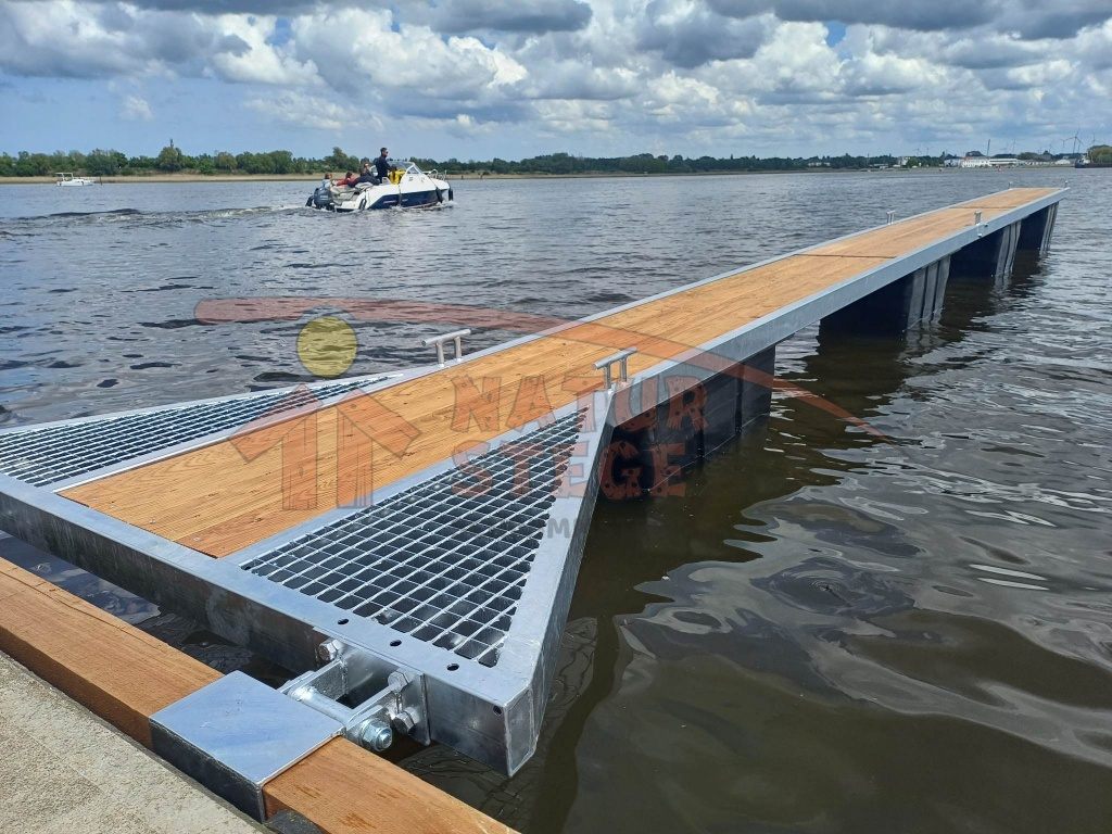 B1.01    Mooring boom 12m long